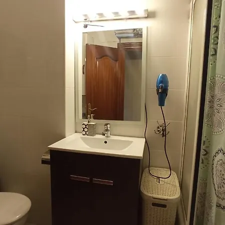 Gaia Hab Doble Con Bano Compartido ホームステイ *